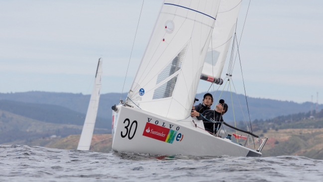 Velero “Tsunami” lidera la séptima fecha del Campeonato J/70