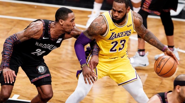 D’Angelo Russell victimizó a los Lakers en victoria de Brooklyn