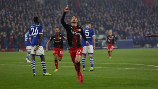 Bayer Leverkusen de Charles Aránguiz volvió al triunfo ante Schalke en la Bundesliga