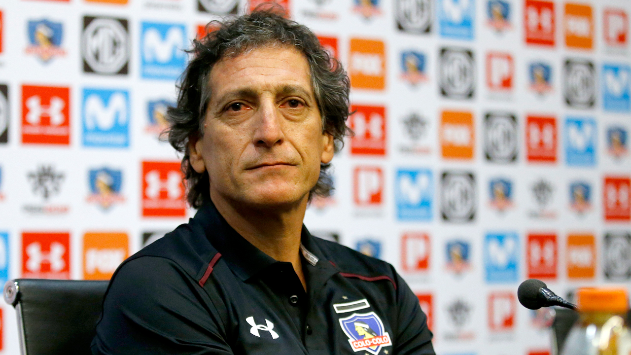 Mario Salas generó risas en su presentación: Llamamos a la FIFA para jugar con dos arqueros