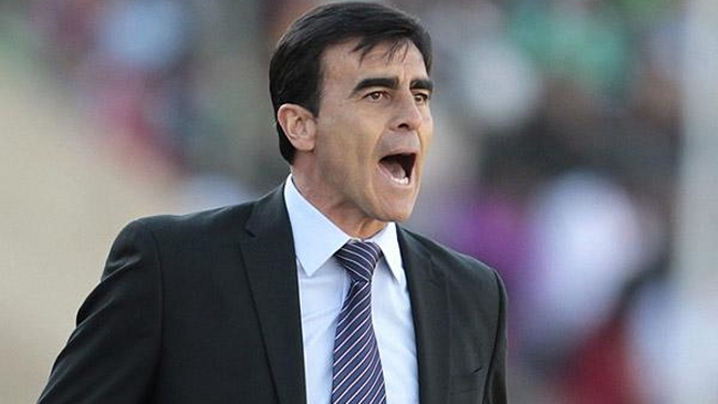 Gustavo Quinteros se ilusiona con la UC: Se puede soñar con avanzar en Copa Libertadores