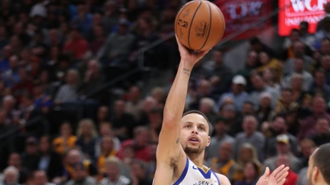 Los Warriors lograron un apretado triunfo en su duelo contra los Clippers