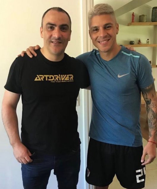 El impresionante tatuaje que se hizo volante de River Plate por ganar la Copa Libertadores