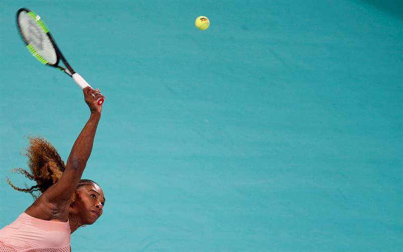 El choque de las hermanas Williams cerró la primera jornada en Abu Dhabi