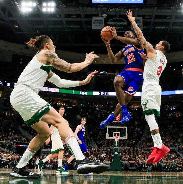 El griego Giannis Antetokounmpo llevó a los Bucks al triunfo sobre New York Knicks