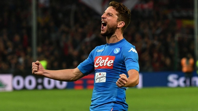 Dries Mertens anotó un golazo en la agonía para darle el triunfo a Napoli ante Bologna de Pulgar