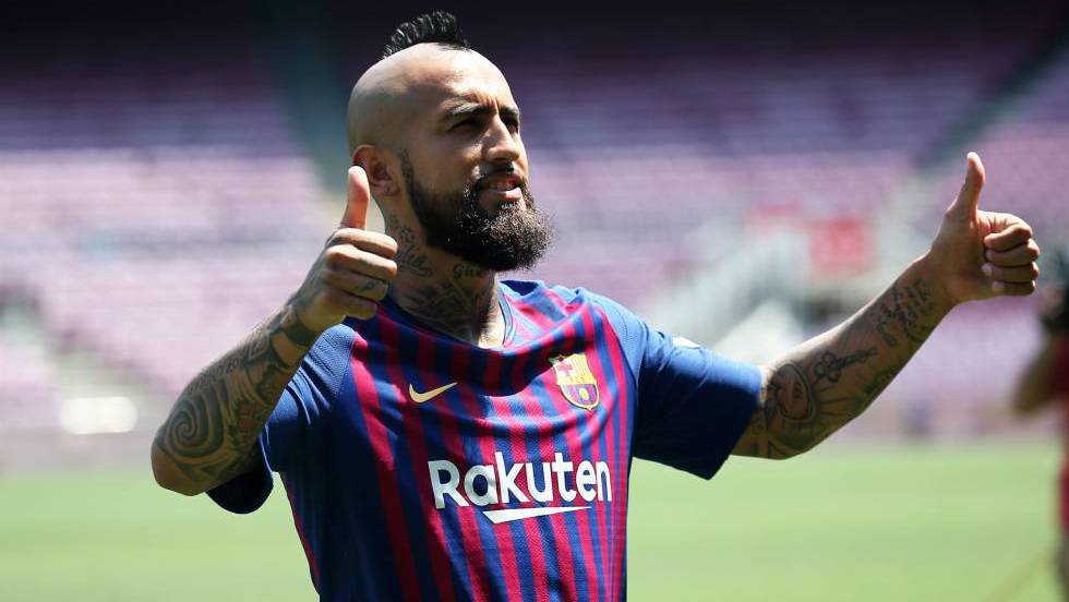 Arturo Vidal y Marcelo Díaz se llevaron los aplausos en un 2018 amargo para Alexis Sánchez