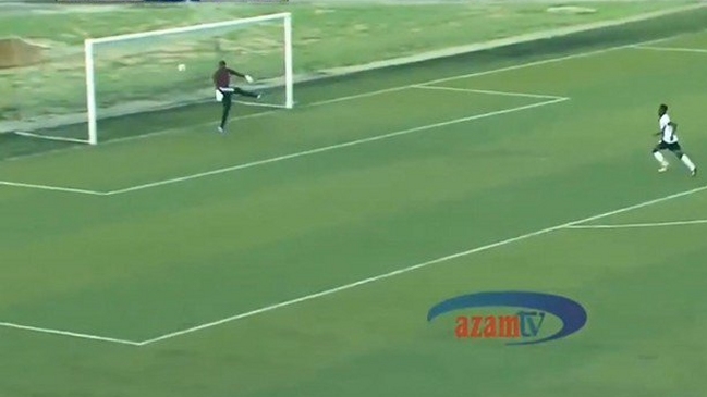 El primer blooper del año: Arquero de Liga de Tanzania comenzó el 2019 de muy mala forma
