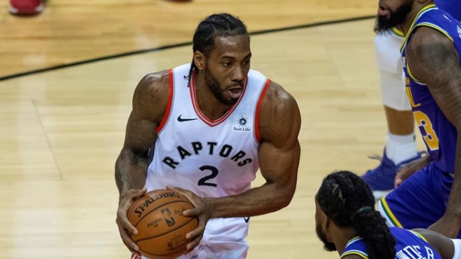 Kawhi Leonard logró su mejor marca en triunfo de Toronto Raptors sobre Utah Jazz