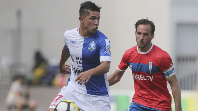 Felipe Flores criticó salida de Fierro: En Colo Colo no se han portado bien con los ídolos