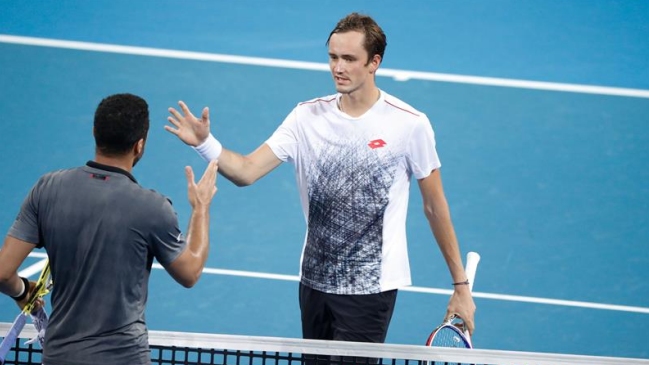 Daniil Medvedev tumbó a un errático Tsonga y disputará la final de Brisbane ante Nishikori