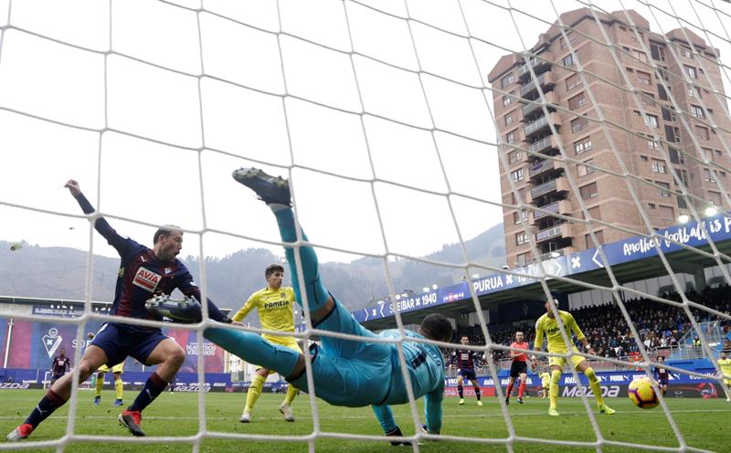 El empate entre el Eibar de Fabián Orellana y Villarreal en España