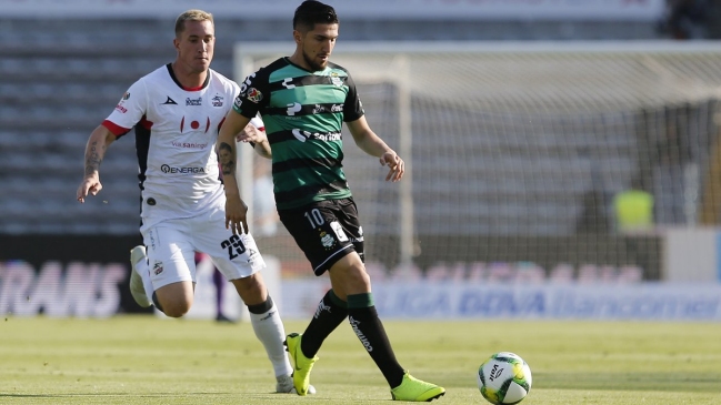 Diego Valdés debutó en Santos Laguna con derrota ante Lobos