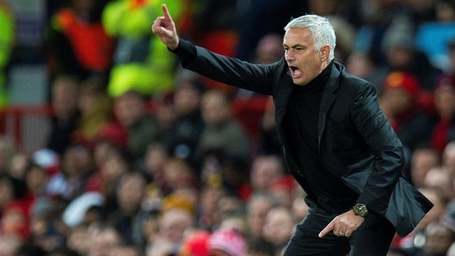 Presidente de Benfica confía en convencer a Mourinho: El dinero no es un problema