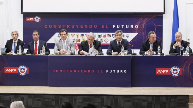 Albagli tras su renuncia: El sistema electoral de la ANFP requiere un cambio urgente