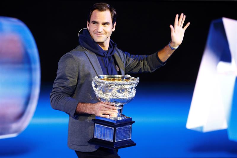 Los campeones defensores posaron con los trofeos del Abierto de Australia en el sorteo