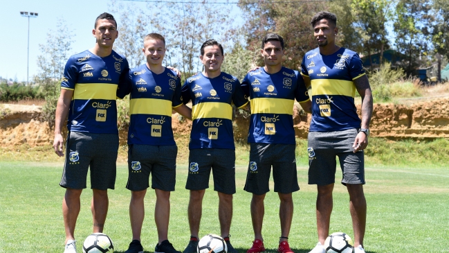 Everton presentó a cinco refuerzos para la temporada 2019