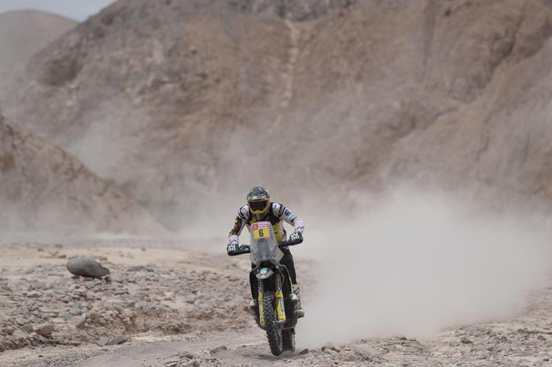 Garra Blanca llamó a no enrolarse con panfletos pegados en inmediaciones del Monumental