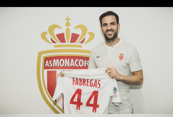 Cesc Fábregas fue oficializado como nuevo jugador de AS Mónaco