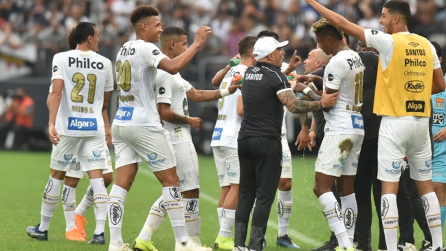 Jorge Sampaoli se estrenó en Santos con un empate ante Corinthians en amistoso