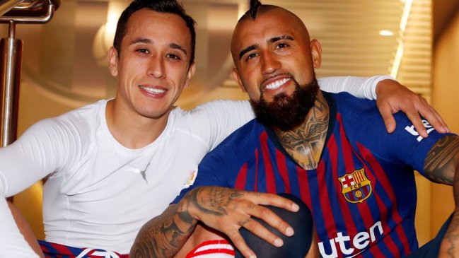 “¡Del barrio al mundo!”: Vidal compartió foto con Orellana tras victoria de Barcelona sobre Eibar