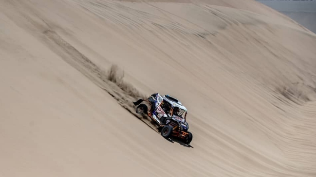 Francisco “Chaleco” López ganó la séptima etapa del Dakar y subió al segundo lugar en la general