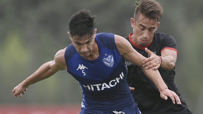 Pablo Galdames anotó en empate amistoso de Vélez Sarsfield con Defensores de Belgrano