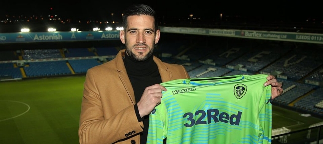 Portero Kiko Casilla es el nuevo refuerzo del Leeds de Marcelo Bielsa