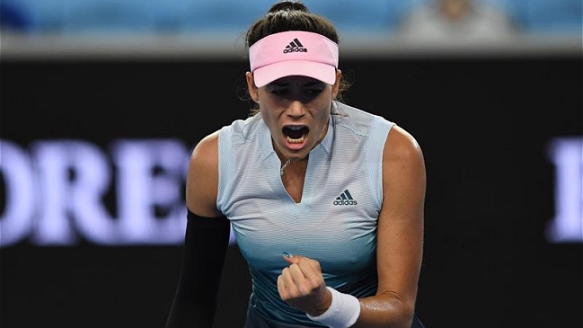 Garbiñe Muguruza superó a Johanna Konta en un frenético partido por el Abierto de Australia