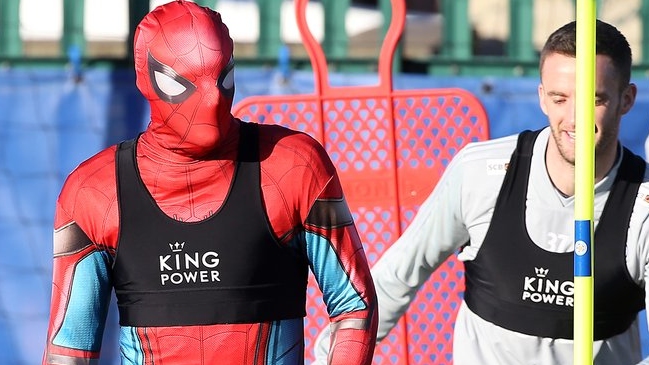Jamie Vardy entrenó disfrazado de Hombre Araña en Leicester City