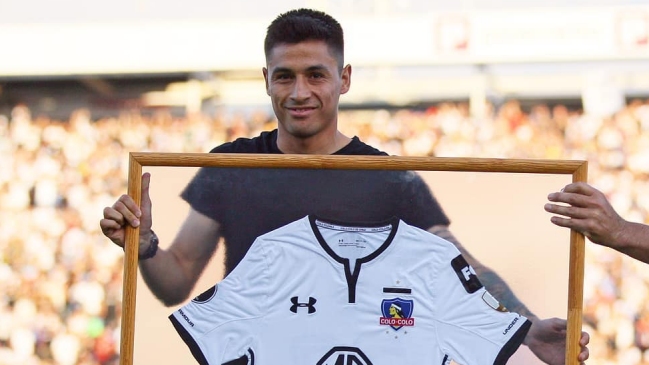 Claudio Baeza fue homenajeado en su despedida de Colo Colo en la Noche Alba