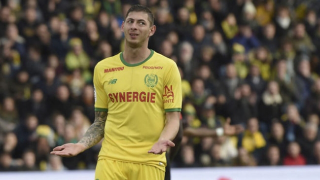 Cardiff City manifestó preocupación por desaparición del avión en que viajaba Emiliano Sala