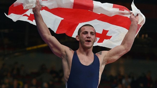 Presidente de la Federación de Lucha de Georgia fue detenido por agredir a un campeón