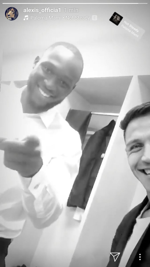Alexis y Lukaku celebraron el triunfo de Manchester United al ritmo de Paloma Mami