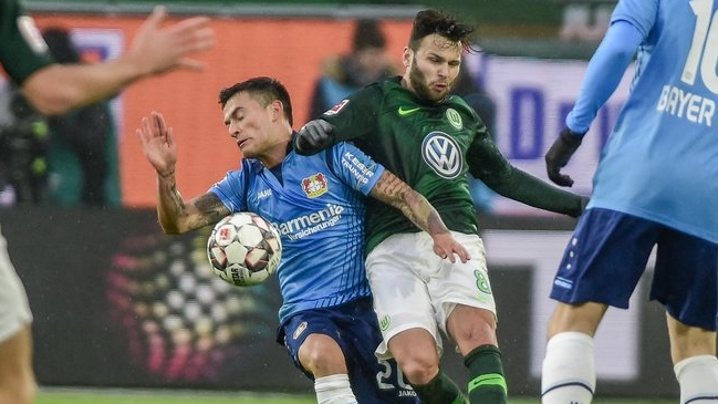 Charles Aránguiz fue titular y dio una asistencia en victoria de Bayer Leverkusen sobre Wolfsburgo