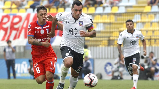 Esteban Paredes consiguió el descuento de Colo Colo ante U. Católica con una palomita