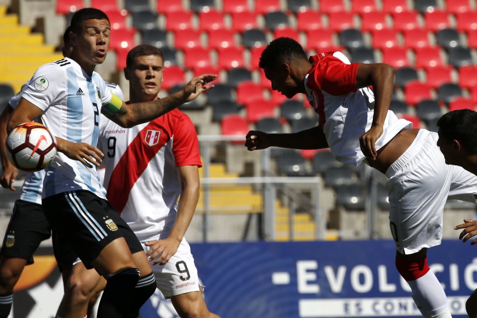 Argentina derrotó a Perú y avanzó en el Sudamericano Sub 20