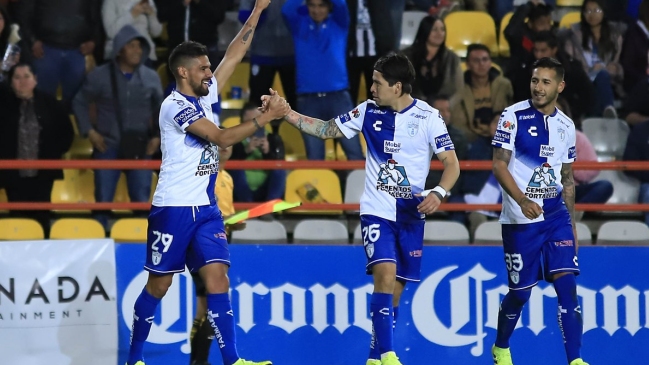 Pachuca de Sagal y Dávila derrotó a Pumas de Mora y Rodríguez en el estreno de Martín Palermo