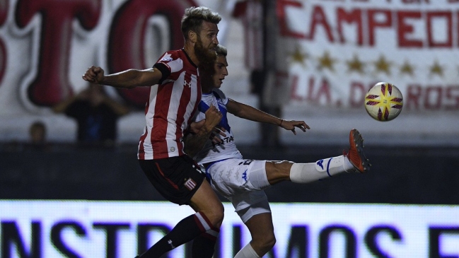 Vélez tuvo actuación de Pablo Galdames en triunfo sobre Estudiantes de Gonzalo Jara