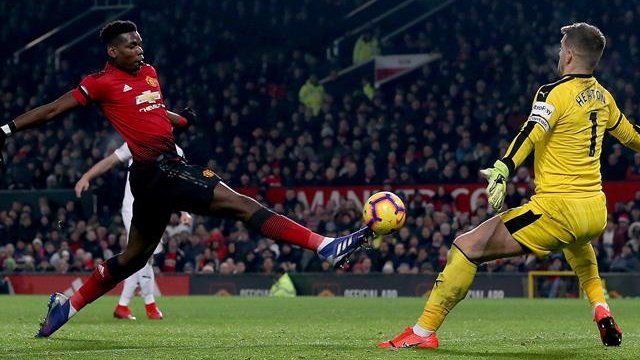 Manchester United sobrevivió en el Old Trafford con sufrido empate frente a Burnley