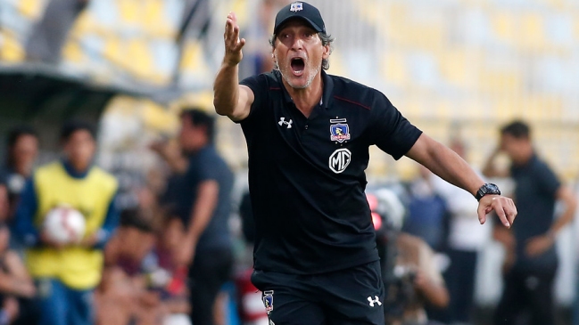 Mario Salas tuvo un duro encontrón con Gustavo Díaz tras la caída de Colo Colo ante Everton