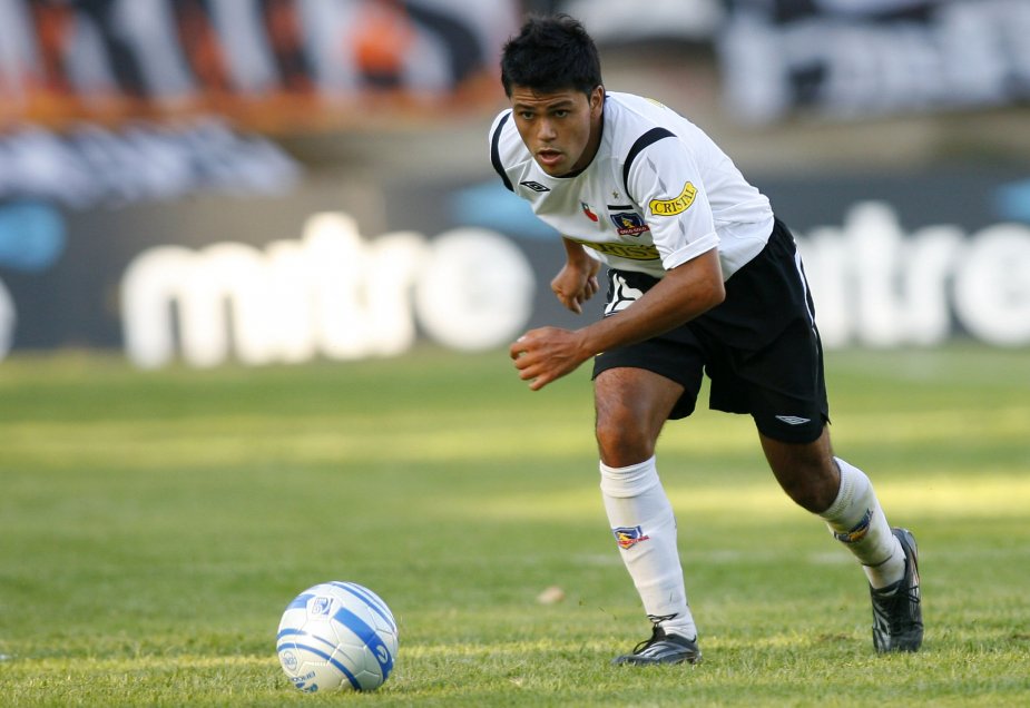 Los defensas chilenos que contrató Colo Colo en la última década