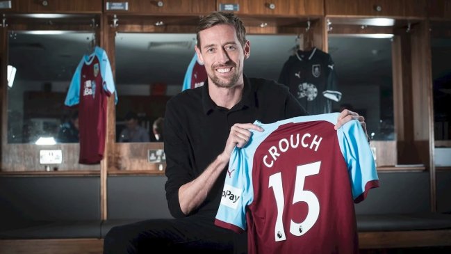 Peter Crouch volverá a la Premier League con 38 años fichado por Burnley FC