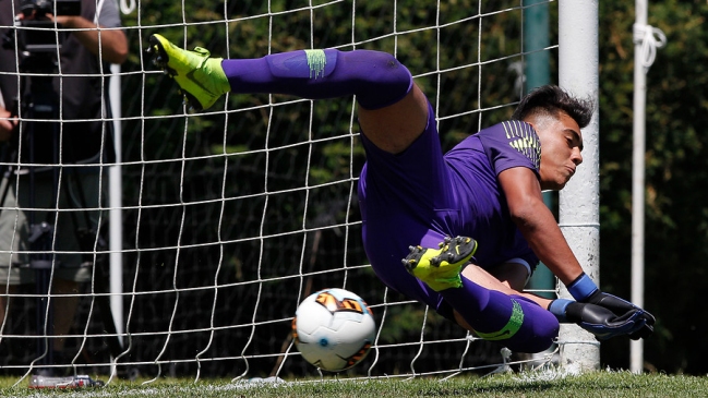 Las opciones que tiene Mario Salas en las inferiores para segundo arquero de Colo Colo