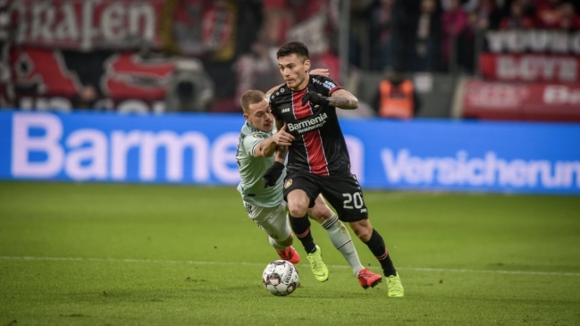 Charles Aránguiz fue aporte en el triunfo de Bayer Leverkusen sobre Bayern Munich en Alemania