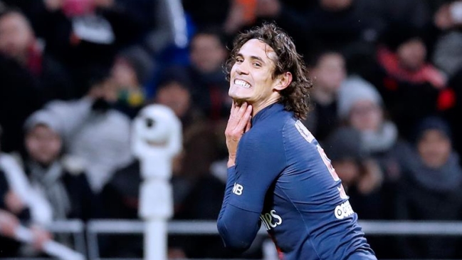 Olympique de Lyon sorprendió a PSG y le propinó su primera derrota en la liga francesa