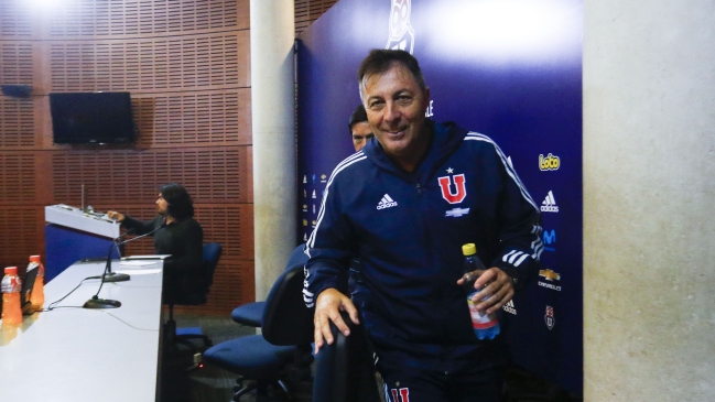 Heller sobre permanencia de Johnny Herrera en la U: El siempre ha tenido las ganas de estar aquí