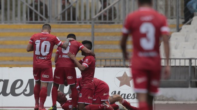 Unión La Calera vive su debut histórico en la Copa Sudamericana ante Chapecoense