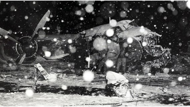 Manchester United conmemora 61 años del accidente aéreo en Múnich