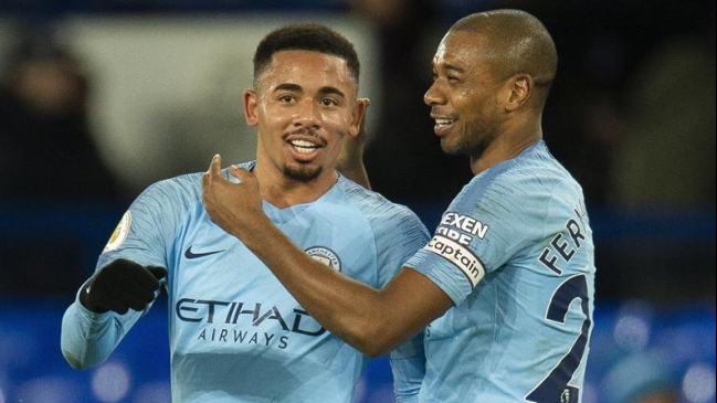 Manchester City recuperó la cima en Inglaterra gracias a Laporte y Gabriel Jesús